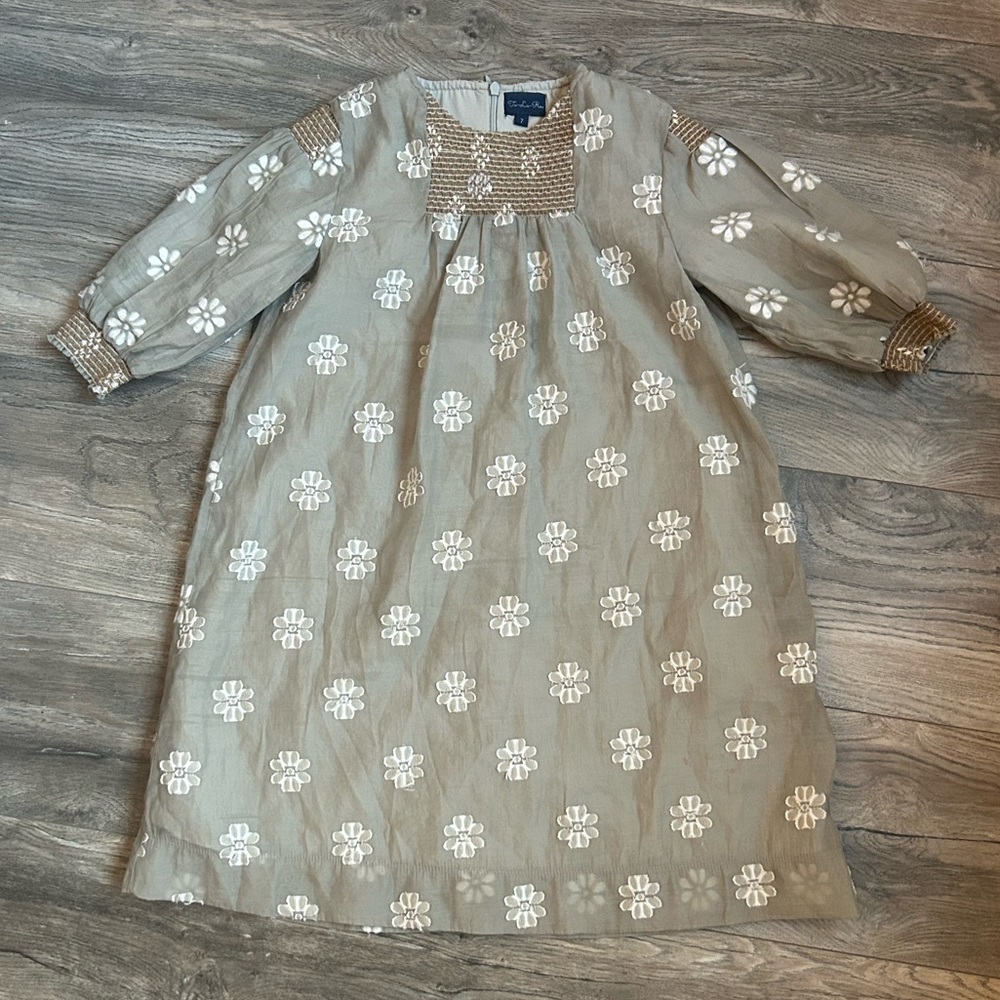 To la roo girls neutral green floral embroidery dress fits like 6 size 7 7t